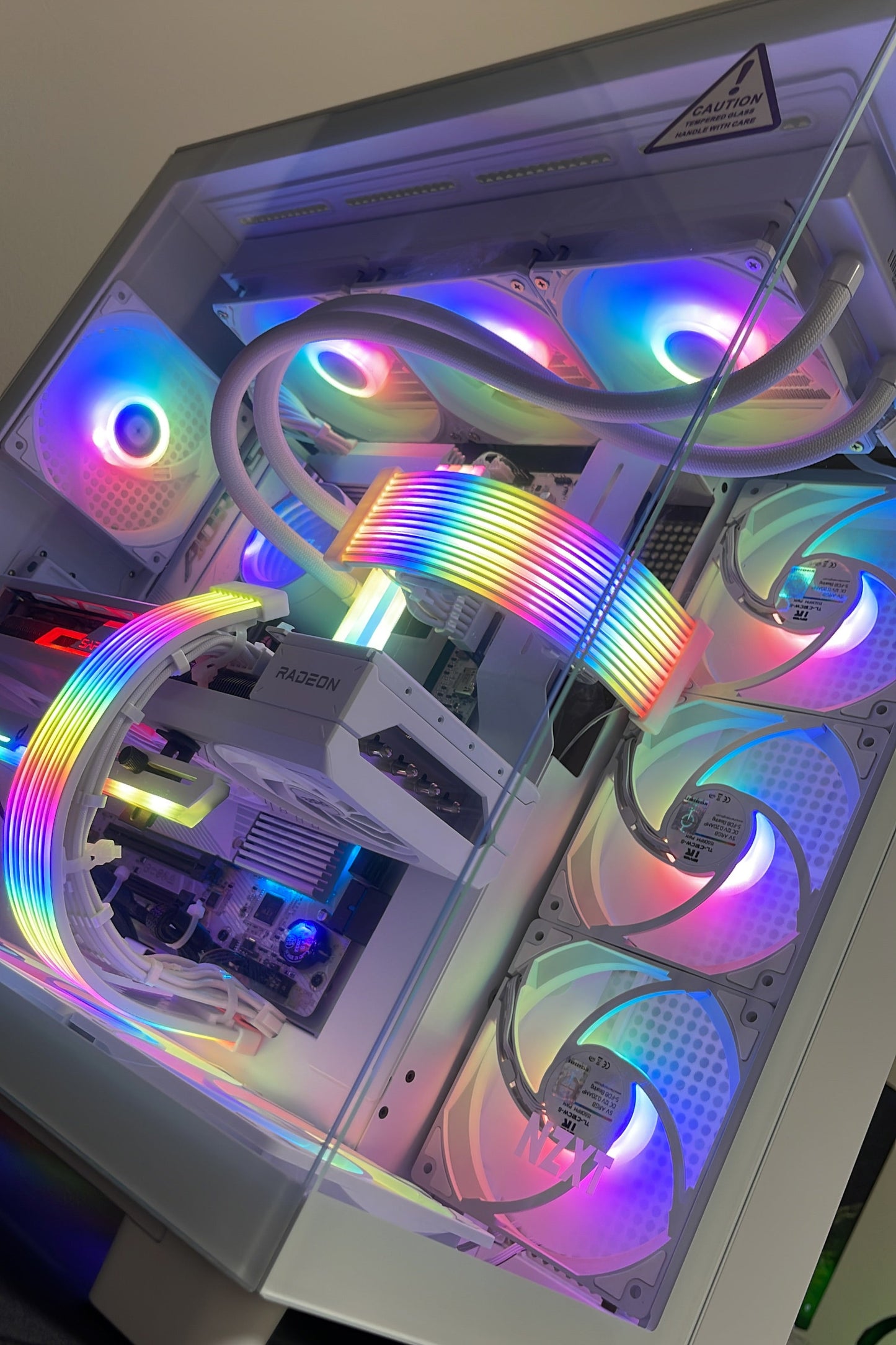 - High End Gaming PC - Ryzen™5 7500f, Radeon™ RX 7800 XT, 64GB°DDR5, 2TB SSD
