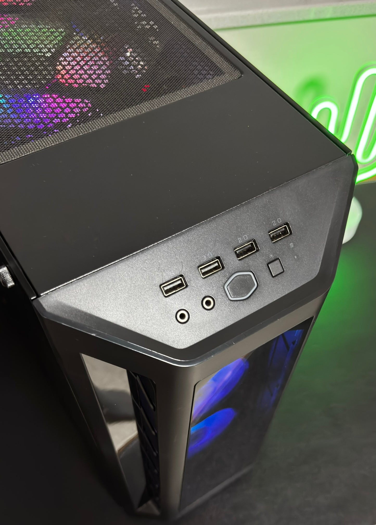- Gaming PC - Core™ i5 9600K, RTX 3060°12GB, 32GB°DDR4, 1 TB SSD