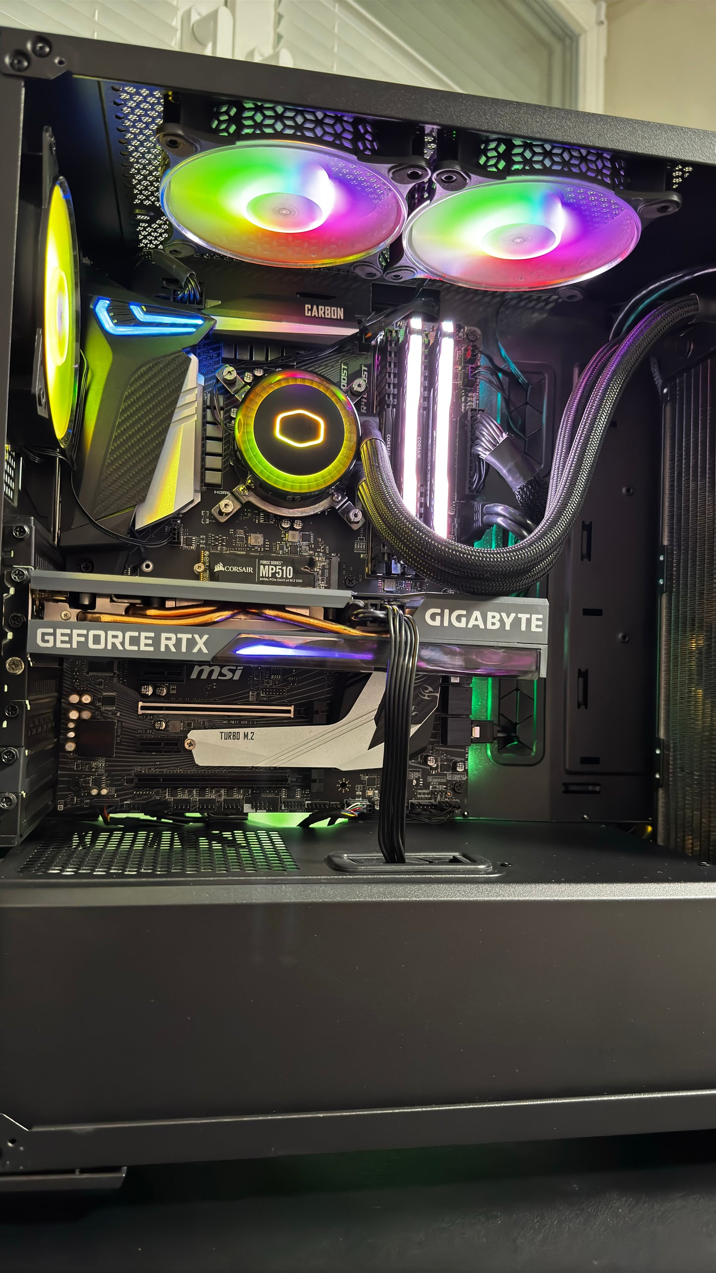 - Gaming PC - Core™ i5 9600K, RTX 3060°12GB, 32GB°DDR4, 1 TB SSD