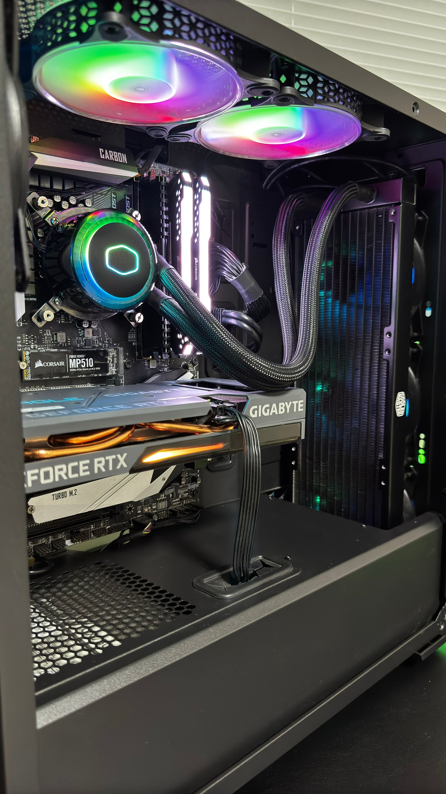 - Gaming PC - Core™ i5 9600K, RTX 3060°12GB, 32GB°DDR4, 1 TB SSD